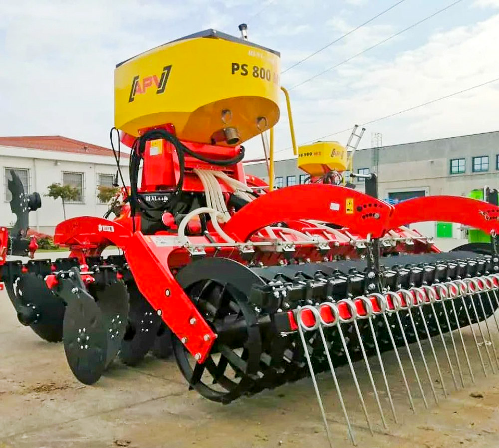 Akpil má v ponuke disky s priemerom 560, 610 a 710 mm. Samozrejmosťou je niekoľko možností zadného utláčacieho valca na výber. Stroj je možné aj jednoducho doplniť o zariadenie na prísev medziplodín.